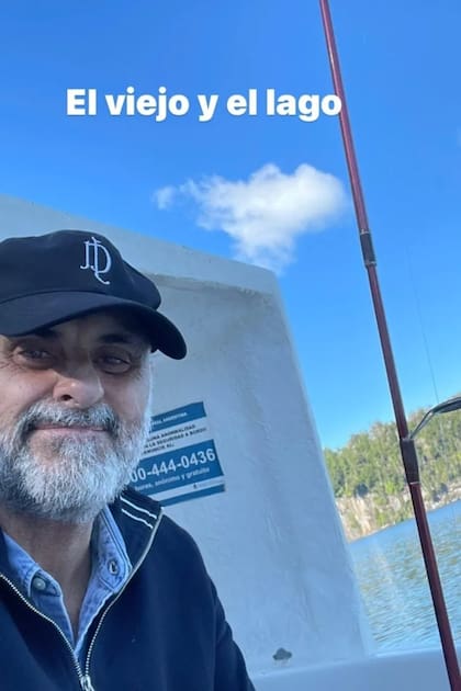"El viejo y el lago", escribió el conductor de Intrusos en alusión a El viejo y el mar, la novela de Ernest Hemingway