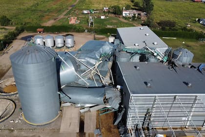 El viento "borró" la planta de silo de la empresa Daghero