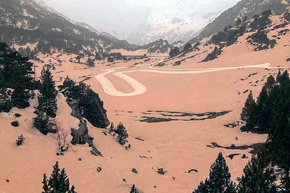 El viento del sur y las lluvias de este fin de semana han cubierto la parte del norte de España y otras zonas de Europa con una leve capa de polvo.