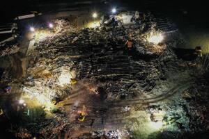 El viento destruyó por completo esta fábrica, donde el viernes a la noche trabajaban más de 110 personas
