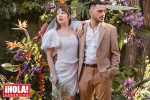 El viernes 12, Iara y Juan se casaron en el Registro Civil de Vicente López y después celebraron con 40 invitados en su casa taller de Olivos. Además del amor, comparten profesión: los dos son artistas plásticos.