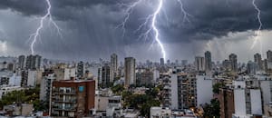 Se viene un nuevo frente desde el Pacífico que traerá más inestabilidad, tormentas, máximas de hasta 35°C y vientos que podrían superar los 80 km/h: las zonas afectadas