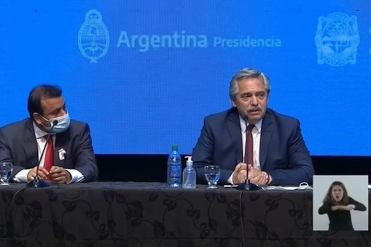 El viernes 23 de octubre Alberto Fernández visitó Misiones mientras la Comisión de Presupuesto incluía la "creación de una zona aduanera especial en Misiones" en el proyecto de ley. Luego el texto se modificó y pasó a ser para "todas las provincias fronterizas", a discreción de l