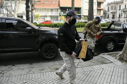 El viernes agentes de la Tropa de Operaciones Especiales allanaron la residencia del fiscal Ponce.