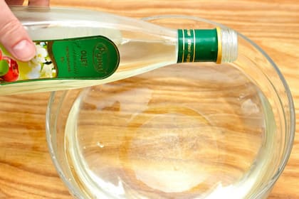 El vinagre es muy utilizado como un ingrediente natural contra las hormigas