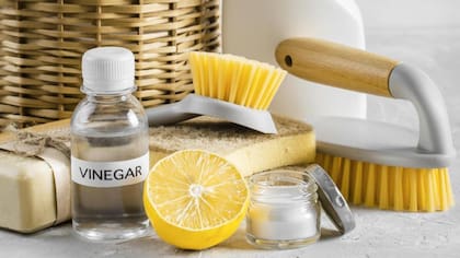 El vinagre y el jugo de limón son los ingredientes imbatibles para quitar el sarro