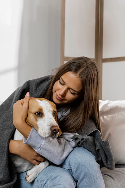El vínculo entre dueños y mascotas también tiene una parte mitificada (Foto: Freepik)