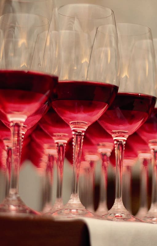 El vino tinto contiene distintas sustancias antioxidantes