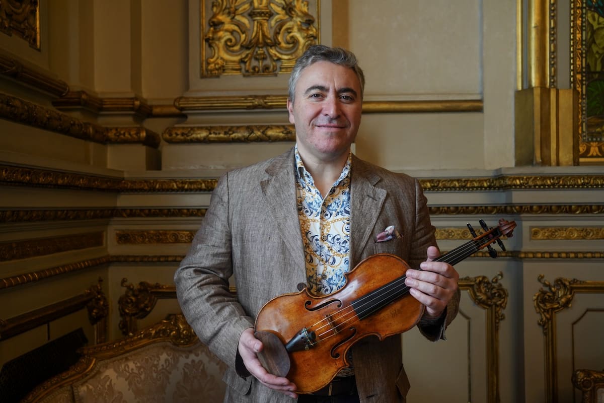 El violinista ruso Maxím Vengerov y su Stradivarius "Kreutzer" de 1727