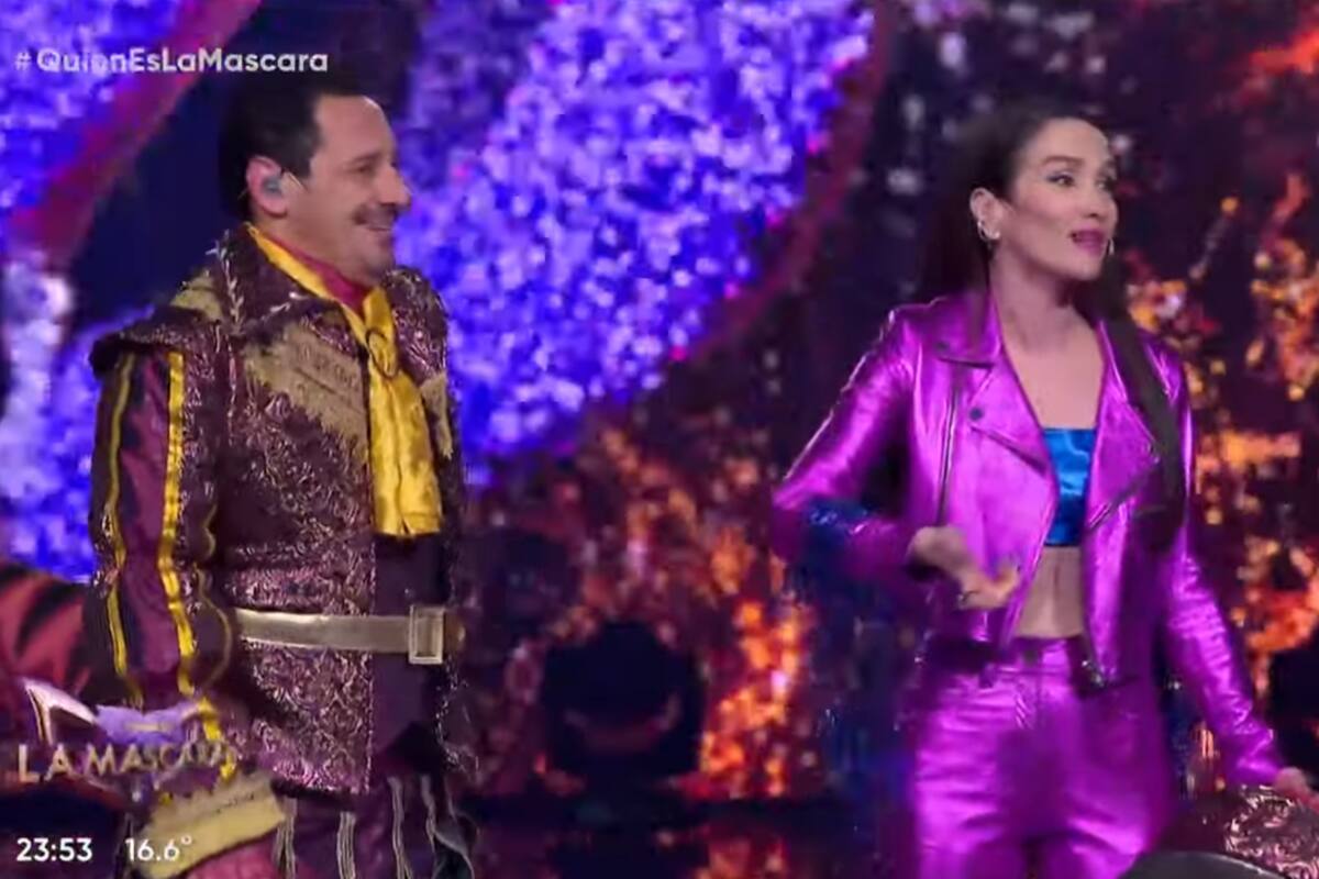 El vocalista de Divididos se disfrazó de dinosaurio y sorprendió a todos, incluso a su esposa Natalia Oreiro (Foto: Captura de video)