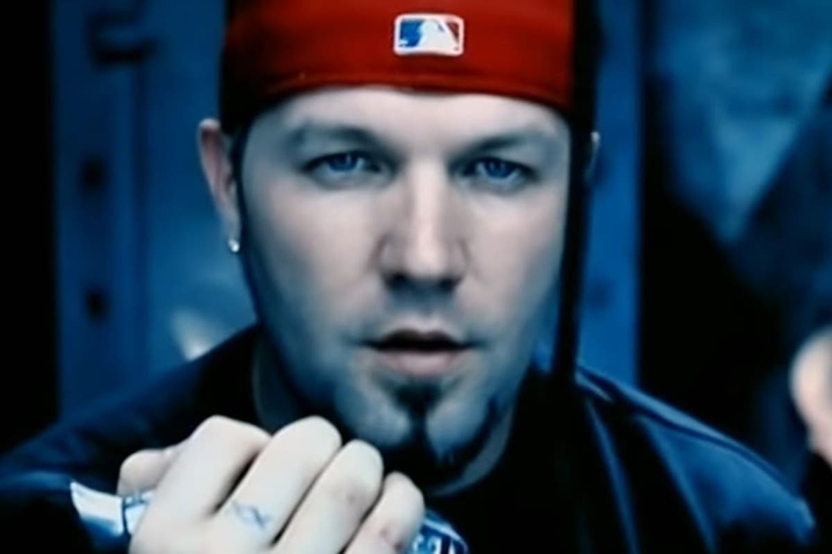 El vocalista y líder de la banda estadounidense Limp Bizkit, Fred Durst, estrenó nuevo look