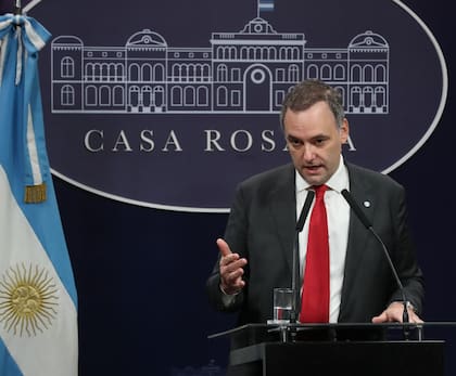 El vocero presidencial encabeza la lista de LLA en la Ciudad