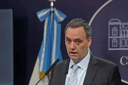 El vocero presidencial, Manuel Adorni, se preguntó hoy "por qué esta misma dirigencia sindical", en referencia a la CGT, "hizo el último paro nacional en 2019", al cuestionar la medida de fuerza que la central obrera anunció para el 24 de enero.