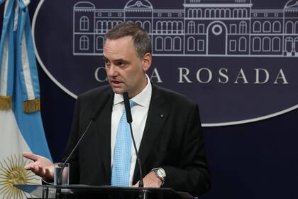 El vocero presidencial se refirió al incidente en la casa de Pettovello