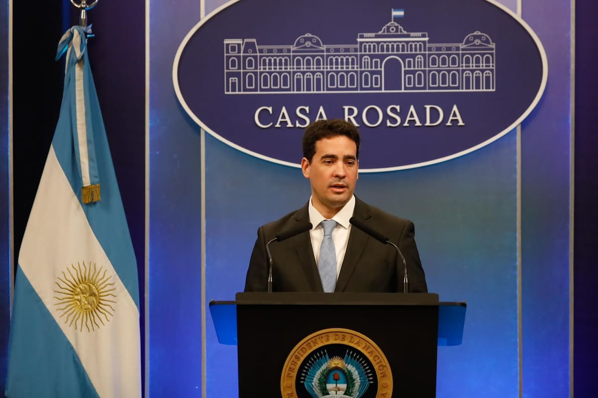 El vocero presidencial sostuvo que se trata de un servicio esencial
