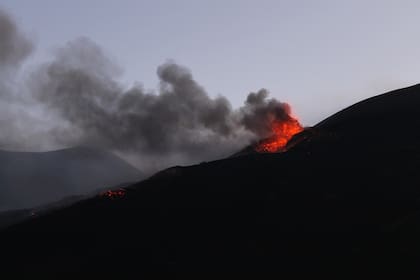 El volcán Etna volvió a entrar en erupción