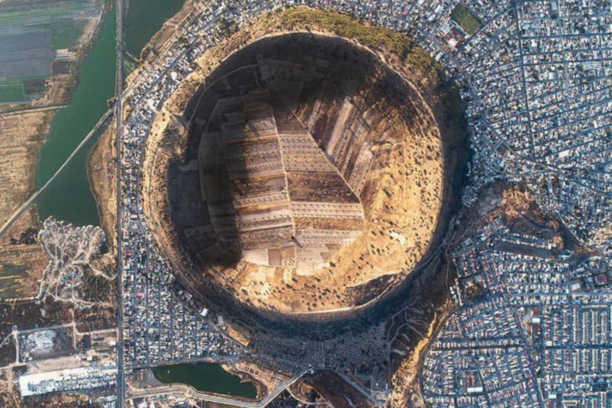 El volcán Xico, al atardecer, en una fotografía tomada con un dron por Santiago Arau desde unos 3000 metros de altura