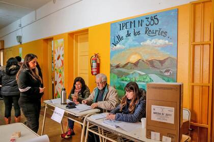En las elecciones nacionales, los argentinos empadronados deben votar por lo menos en dos instancias: las PASO y las generales