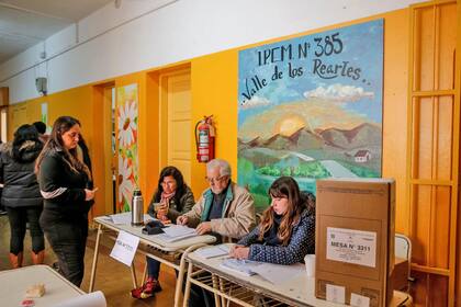 El voto en las escuelas del interior de Córdoba