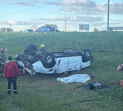 El vuelco ocurrió en el kilómetro 125 de la Ruta 2, en Chascomús