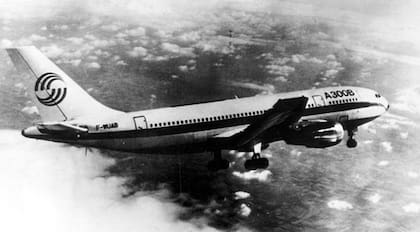 El vuelo 139 de Air France había partido de Tel Aviv rumbo a París, con escala en Atenas, cuando fue secuestrado por cuatro atacantes