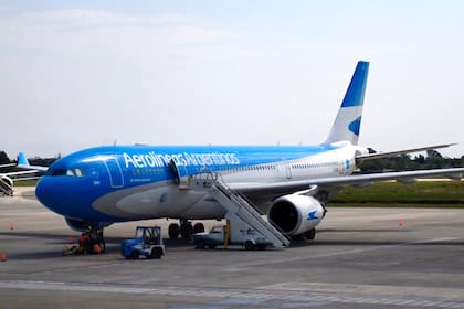 El vuelo de Aerolíneas Argentinas de Roma a Ezeiza todavía no pudo llegar a destino y los pasajeros sufrieron la demora