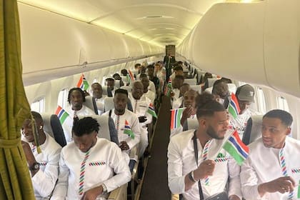 El vuelo de la selección de Gambia