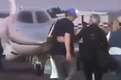 El vuelo de Manuel Adorni a Punta del Este