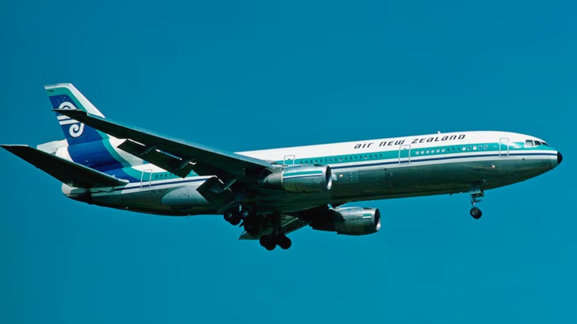 El vuelo TE901 era un vuelo turístico panorámico a la Antártida, un tipo de excursión aérea que Air New Zealand ofrecía cada verano desde 1977. No aterrizaba en el continente: lo sobrevolaba y regresaba el mismo día.