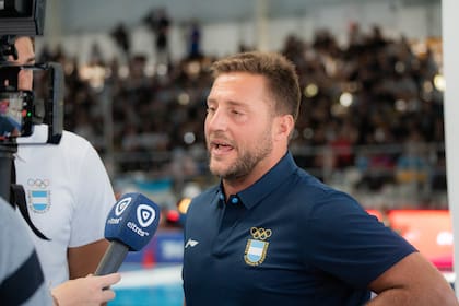 "El waterpolo es mi pasión desde muy chico", cuenta Echenique, uno de 12 hermanos, todos vinculados a los deportes acuáticos