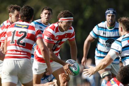 El wing Franco Sábato en acción, en un regreso soñado en Alumni