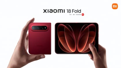 El Xiaomi 18 Fold tiene un formato tipo libro pequeño; la pantalla externa es de 5,4 pulgadas, y la interna de 7,6 pulgadas