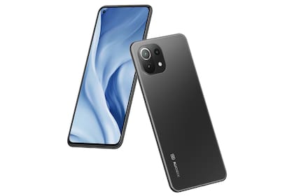El Xiaomi Mi 11 Lite 5G tiene una triple cámara trasera: un sensor principal de 64 MB, un gran angular y una lente macro