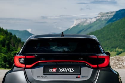 El Yaris GR continúa con su característica parte trasera