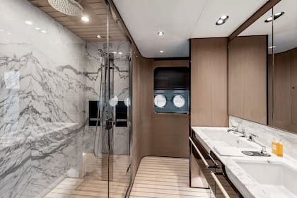 El yate tiene cinco suites