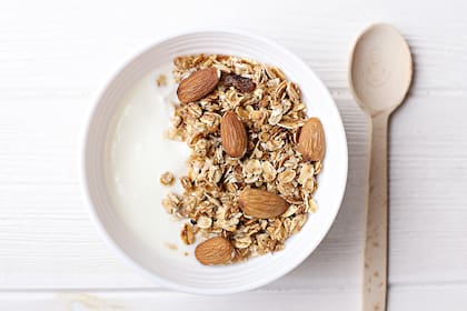 El yogur griego se posiciona como el snack con mayor contenido de proteínas en la dieta mediterránea (Archivo)