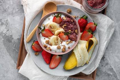 El yogur puede ser un alimento rico en nutrientes y parte de una dieta saludable