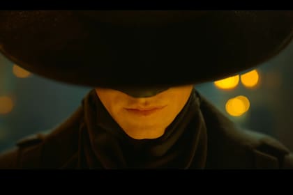 El Zorro: se conocieron las primeras imágenes de la nueva versión del enmascarado, que tiene a un actor de Elite como protagonista