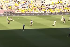 Ecuador venció con un aporte del 9 de Huracán y con un golazo de emboquillada, tras un error del arquero