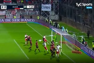 De todo en River-Patronato: el tanto olímpico de Quintero, mano sin sanción y un codazo