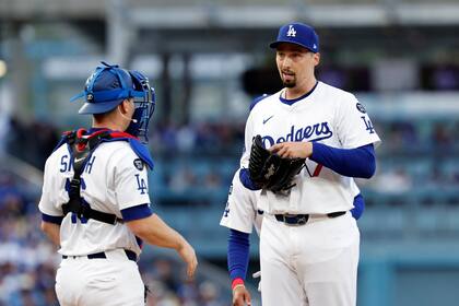 El zurdo de los Dodgers Blake Snell espera estar fuera dos semanas por inflamación en el hombro
