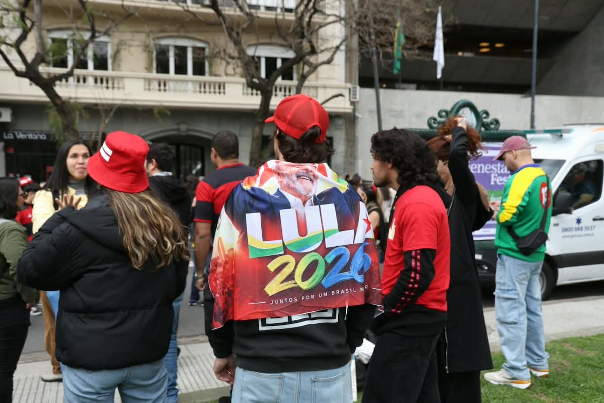Brasileños en Buenos Aires votaron mayoritariamente por Lula en el balotaje