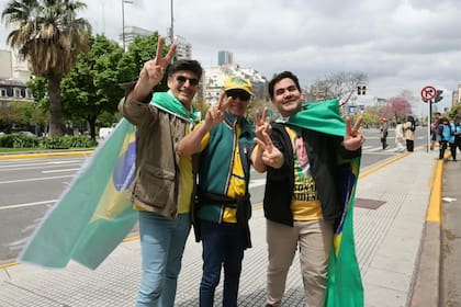 Elecciones de Brasil, residentes votan en la embajada de Brasil en Argentina