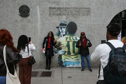Elecciones de Brasil, residentes votan en la embajada de Brasil en Argentina