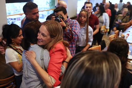 Elecciones en Nueva Jersey ponen a prueba esfuerzos demócratas con hispanos