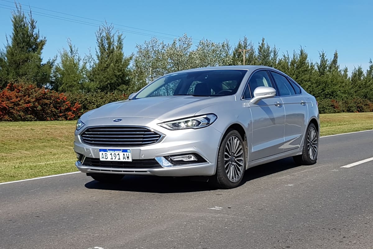 Elegancia y sobriedad en las líneas del Mondeo 2017