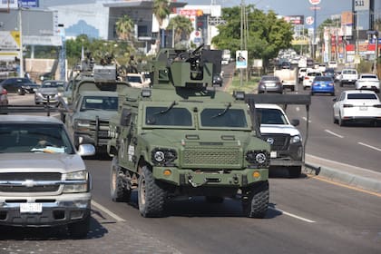 Elementos de la Guardia Nacional patrullan las calles, el 14 de octubre de 2024, en Culiacán, en el estado de Sinaloa, México.