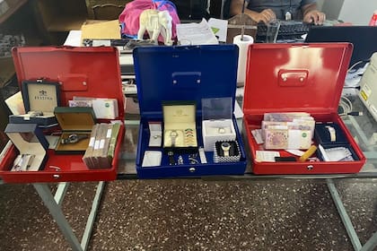 Elementos secuestrados a la banda que extorsionaba a vecinos y trabajadores de Villa Soldati