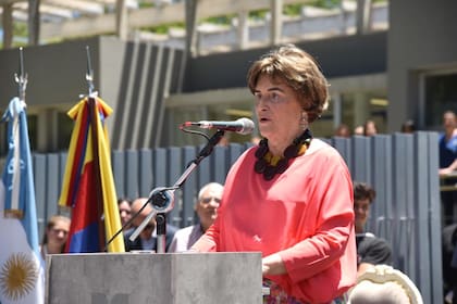 Elena Bonatti durante la inauguración del centro que lleva el nombre de su madre