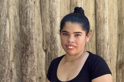 Elena dice que no le da vergüenza estar en la primaria: "Lo más lindo es que me enseñan muchas cosas y a no ser pava frente a las otras personas. El estudio es una herramienta para poder defenderme", dice convencida